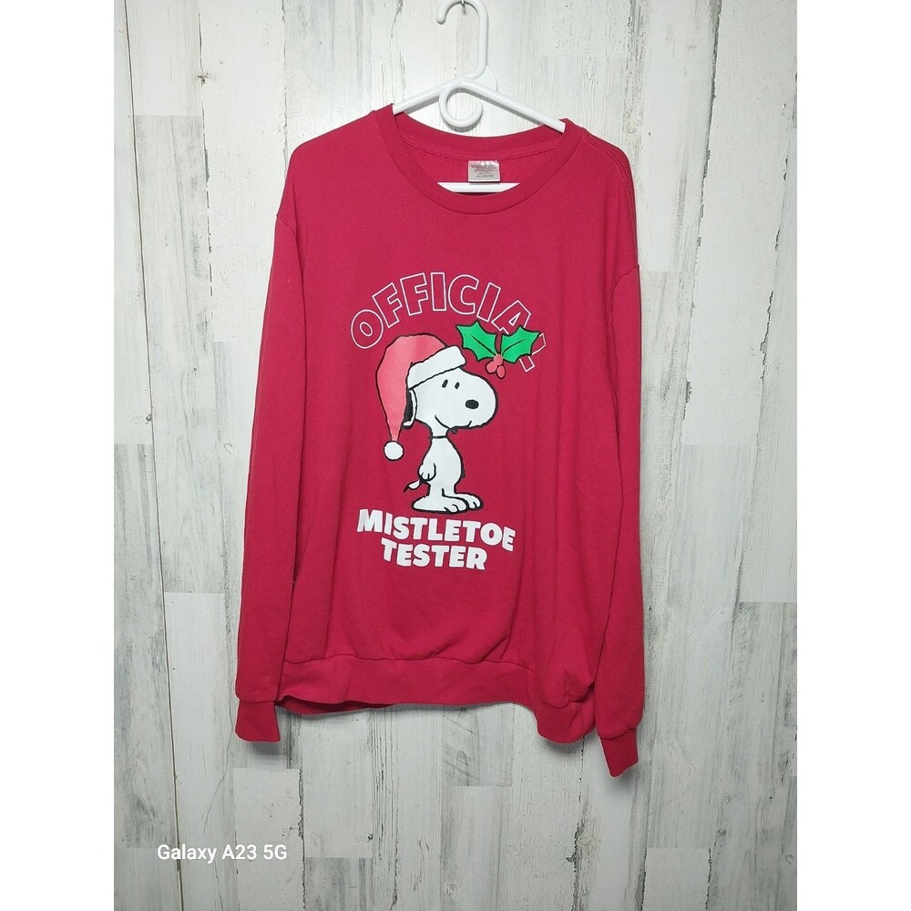 Peanuts Snoopy Mistletoe Red Christmas Sweatshirt 2XL Classic Casual Holiday Fun